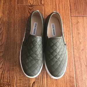 Steve madden slip on sneakers